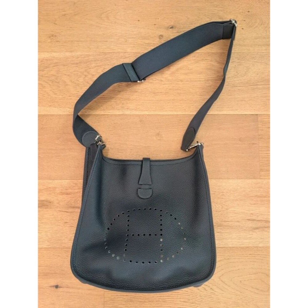 Hermes Evelyne III 29 Navy Crossbody